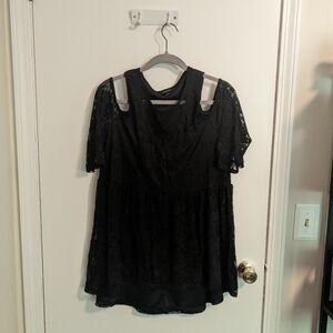 Black Torrid size 0 Off Shoulder Babydoll Stretch Lace top